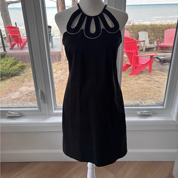 Laundry By Shelli Segal Dresses & Skirts - Laundry by Shelli Segal Cutout Neck Dress 🖤